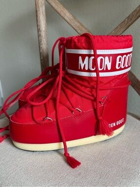 Moon boot icon low red nylon boots